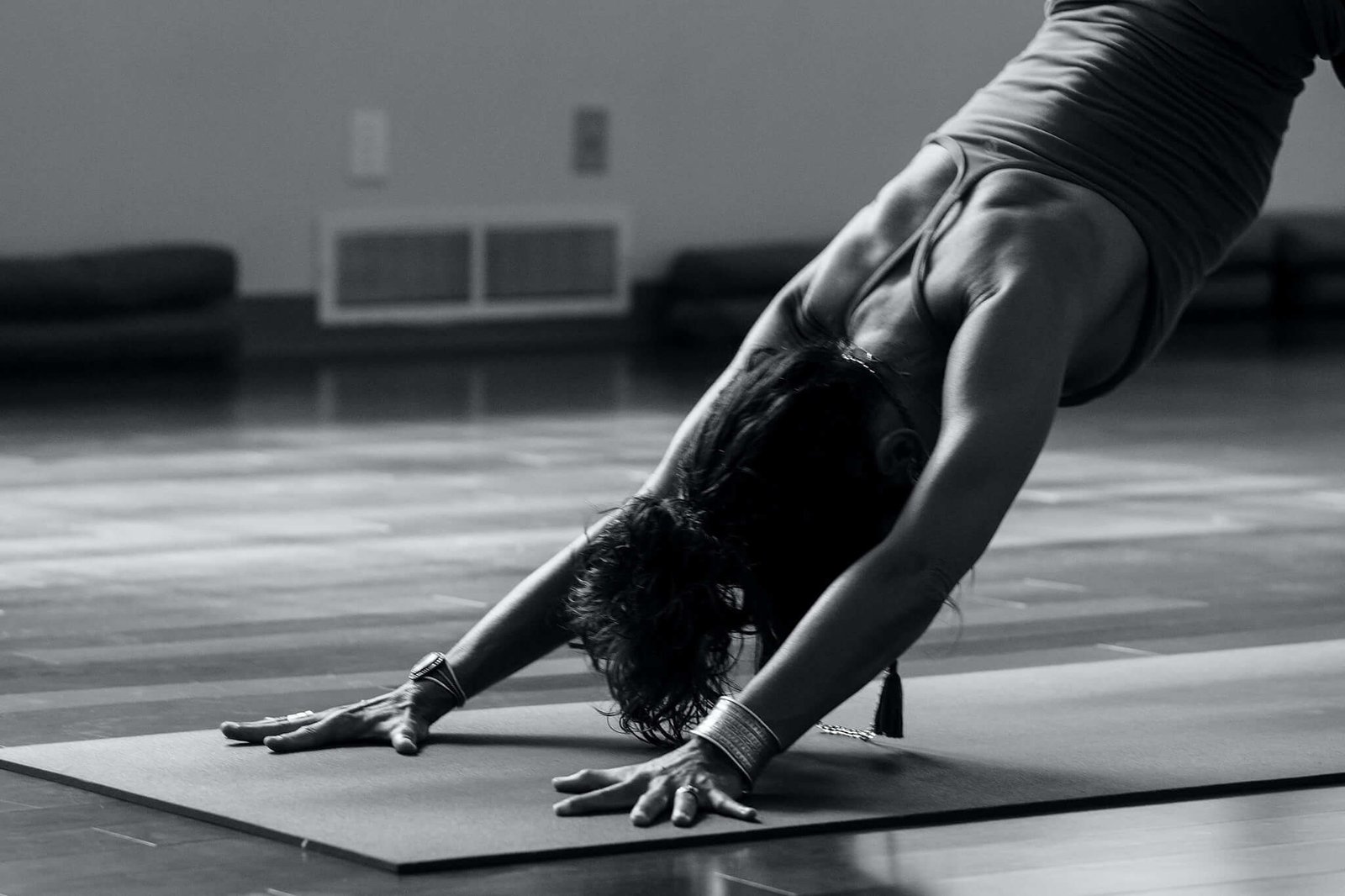 mannequin yoga détente posture